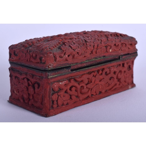 1543 - A 19TH CENTURY CHINESE CINNABAR LACQUER SNUFF BOX Qing. 8 cm x 4 cm.