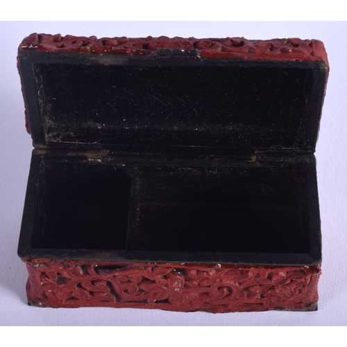 1543 - A 19TH CENTURY CHINESE CINNABAR LACQUER SNUFF BOX Qing. 8 cm x 4 cm.