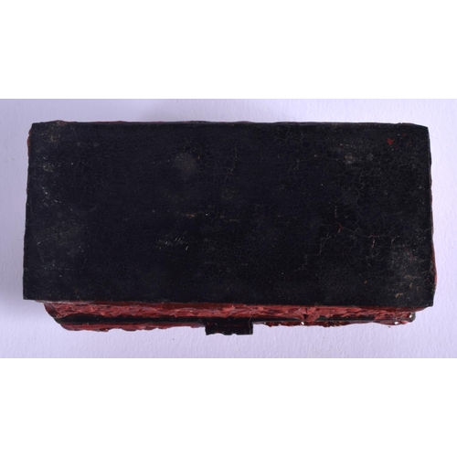 1543 - A 19TH CENTURY CHINESE CINNABAR LACQUER SNUFF BOX Qing. 8 cm x 4 cm.