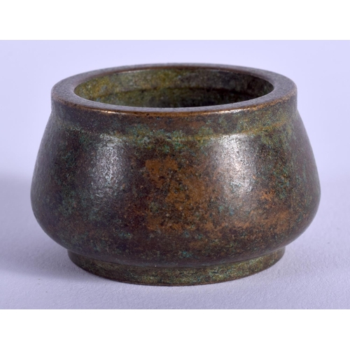 1544 - A CHINESE BRONZE CENSER. 3.5 cm wide.