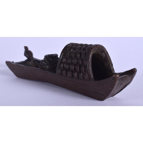 1545 - A JAPANESE BRONZE BOAT OKIMONO. 9 cm wide.