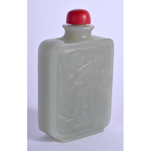 1546 - A CHINESE CARVED GREEN JADE SNUFF BOTTLE 20th Century. 6 cm x 4 cm.