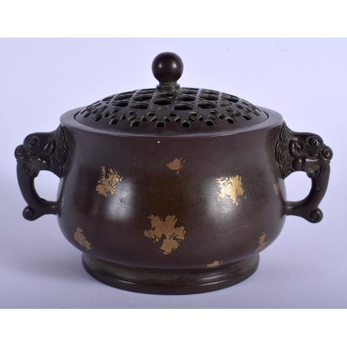 1553 - A CHINESE TWIN HANDLED BRONZE CENSER AND COVER 20th Century. 13 cm wide, internal width 7 cm.