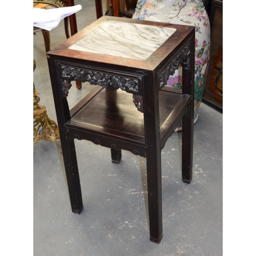 1638 - A 19TH CENTURY CHINESE HARDWOOD MARBLE INSET TABLE. 77 cm x 41 cm.