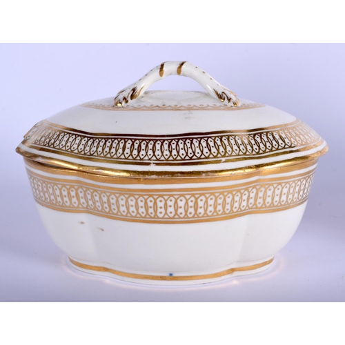 178 - 18th c. Caughley tureen cover and stand with elaborate gold decoration. Stand 23.5cm wide