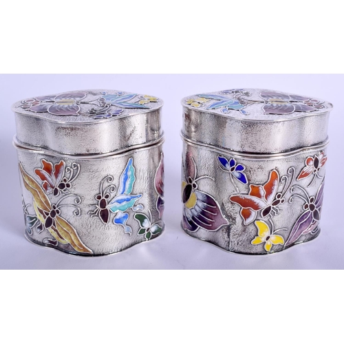 1816 - A LOVELY PAIR OF CHINESE SILVER AND ENAMEL TRINKET BOXES AND COVERS decorated with foliage. 300 gram... 