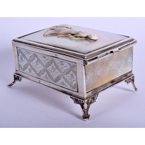 1817 - AN EARLY 20TH CENTURY CONTINENTAL SILVER AND MOTHER OF PEARL BOX formed with a cameo of a girl. 5 cm... 