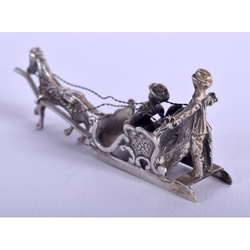 1827 - AN ANTIQUE CONTINENTAL SILVER SLEIGH. 17.8 grams. 6 cm wide.