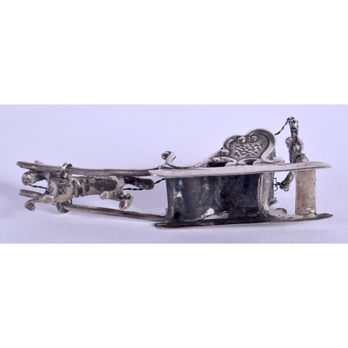 1827 - AN ANTIQUE CONTINENTAL SILVER SLEIGH. 17.8 grams. 6 cm wide.