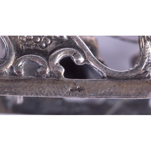 1827 - AN ANTIQUE CONTINENTAL SILVER SLEIGH. 17.8 grams. 6 cm wide.