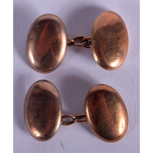 1900 - A PAIR OF 9CT GOLD CUFFLINKS. 3.9 grams.