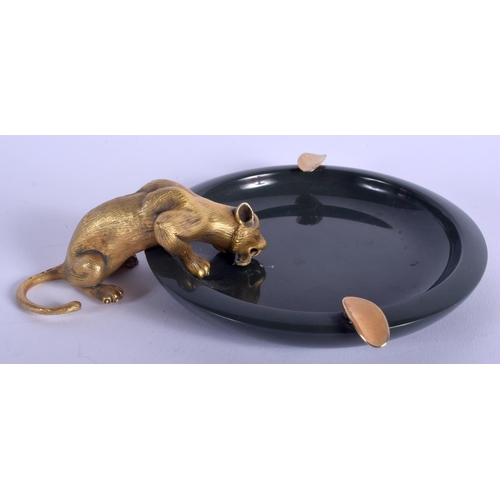 1953 - AN UNUSUAL CONTINENTAL SILVER GILT AND JADE ASHTRAY modelled with a panther drinking from a pool. 15... 