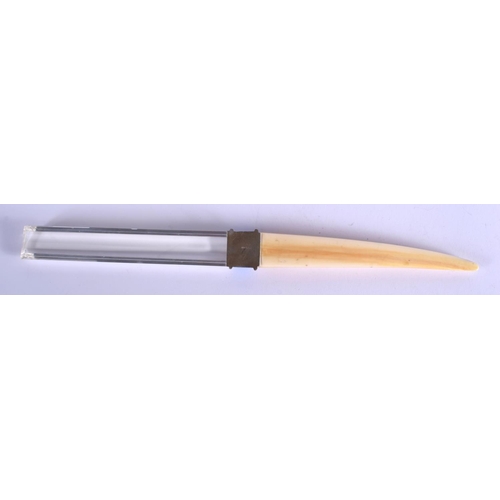 1971 - AN ANTIQUE CONTINENTAL IVORY AND SILVER PAPER KNIFE. 32 cm long.