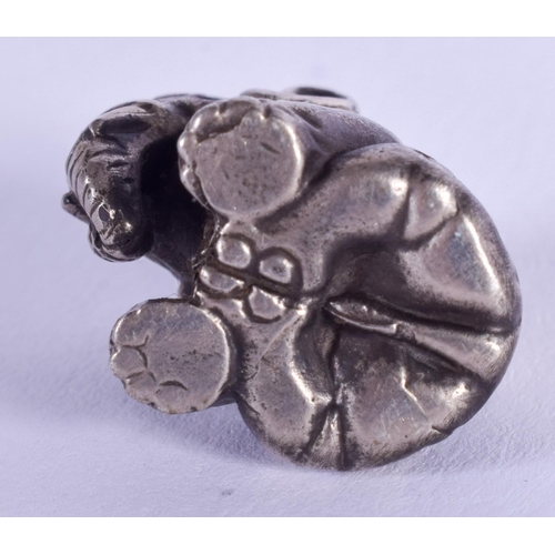 2015 - A CONTINENTAL SILVER FIGURE OF AN ELEPHANT with ruby eyes. 19 grams. 1 cm x 1 cm.