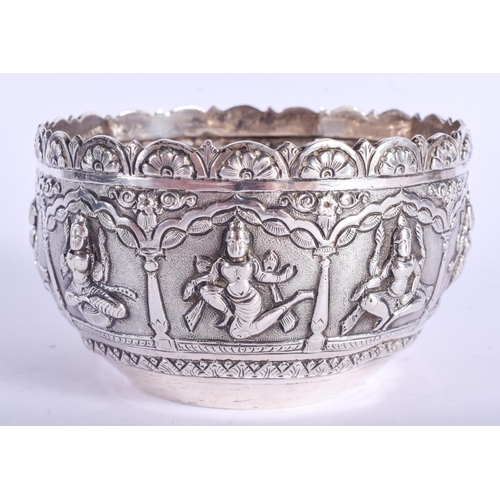 2020 - A VERY UNUSUAL ENGLISH SILVER INDIAN STYLE SUGAR BOWL. 95 grams. 9.5 cm wide.