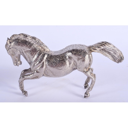 2021 - A VINTAGE ITALIAN SILVER FIGURE OF A HORSE. 637 grams. 17 cm wide.