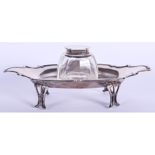 2045 - AN EDWARDIAN SILVER INKWELL. Birmingham 1910. Silver 150 grams. 17 cm wide.