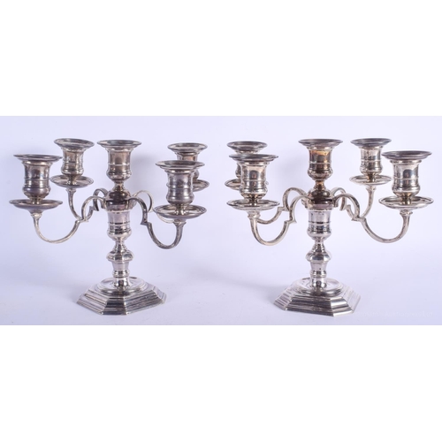 2051 - A PAIR OF TIFFANY AND CO SILVER CANDLESTICKS. Birmingham 1968. 2.5 kgs. 24 cm x 17 cm.