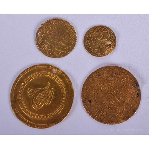 2080 - FOUR CONTINENTAL MIDDLE EASTERN GOLD COINS possibly 18th century. 10 grams. (4)