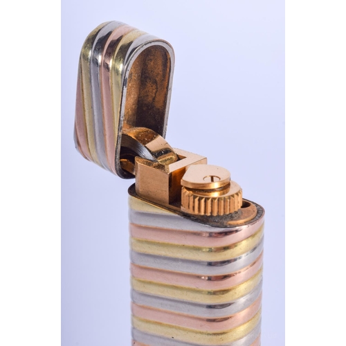 2089 - A LOVELY 18CT TRI COLOUR GOLD CARTIER LIGHTER. 89 grams. 7 cm x 2.5 cm.