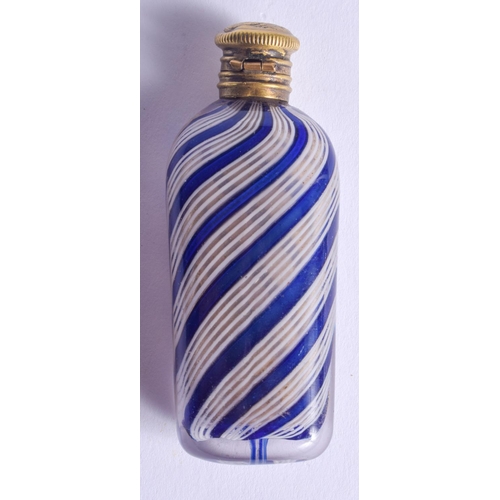 2119 - A CHARMING ANTIQUE NAILSEA STYLE SCENT BOTTLE. 7 cm high.