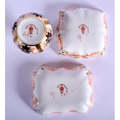 212 - Royal Crown Derby imari pattern 1128 small tray, another similar and a small vase. Vase 8.5 cm high.