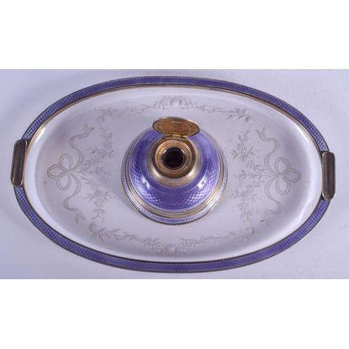 2189 - A LOVELY EARLY 20TH CENTURY SILVER AND ENAMEL INKWELL decorated with a floral roundel. 54 grams. 18 ... 