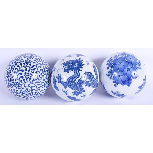 339 - SEVEN CONTINENTAL BLUE AND WHITE PORCELAIN CARPET BOWLS modelled in the Oriental style. Largest 8.5 ... 