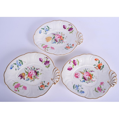 66 - A SET OF THREE EARLY 19TH CENTURY ENGLISH PORCELAIN LEAF SHAPED DISHES Attributed to Coalport. 27 cm... 