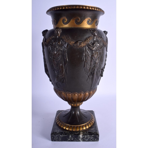 2361 - A LARGE 19TH CENTURY FRENCH BRONZE CLASSICAL URN possibly after a model by Barbedienne. 37 cm x 13 c... 