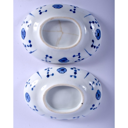 1033 - A PAIR OF 19TH CENTURY JAPANESE MEIJI PERIOD BLUE AND WHITE DISHES. 15 cm x 10 cm.