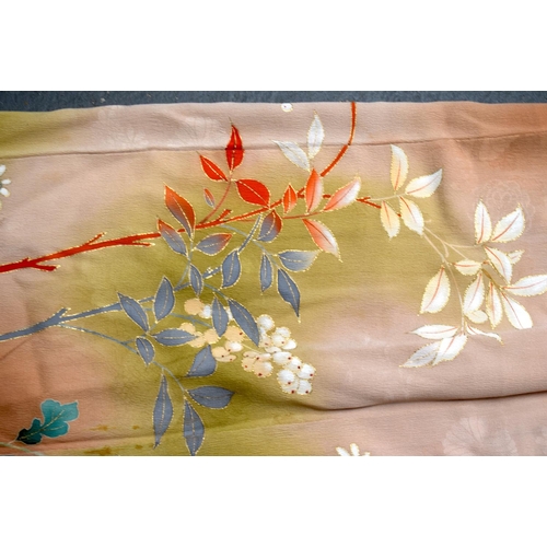 1111 - TWO JAPANESE TAISHO PERIOD SILK KIMONO. (2)