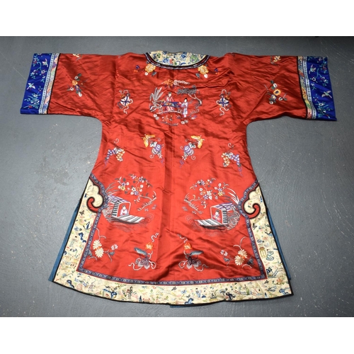 1114 - AN EARLY 20TH CENTURY CHINESE SILKWORK EMBROIDERED ROBE Late Qing/Republic. 110 cm x 138 cm.