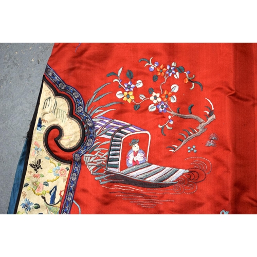 1114 - AN EARLY 20TH CENTURY CHINESE SILKWORK EMBROIDERED ROBE Late Qing/Republic. 110 cm x 138 cm.