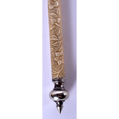 1174 - AN EXTREMELY RARE 19TH CENTURY CHINESE CANTON IVORY FOLDING SCROLL POINTER Qing, with silver mounts.... 