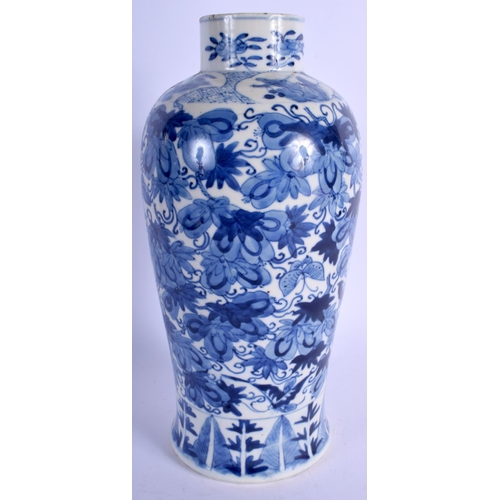 1338 - A 19TH CENTURY CHINESE BLUE AND WHITE PORCELAIN VASE Qing. 28 cm high.