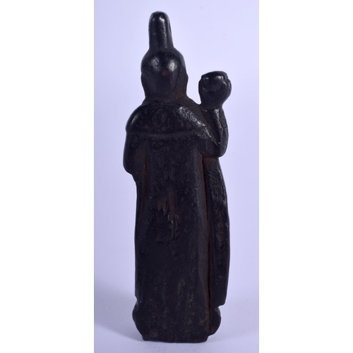 1366 - A 17TH/18TH CENTURY JAPANESE KOREAN CARVED WOOD BUDDHISTIC DEITY of elegant form. 9 cm high.