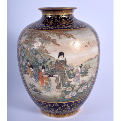 1446 - A FINE 19TH CENTURY JAPANESE MEIJI PERIOD SATSUMA VASE painted with geisha within landscapes. 15 cm ... 