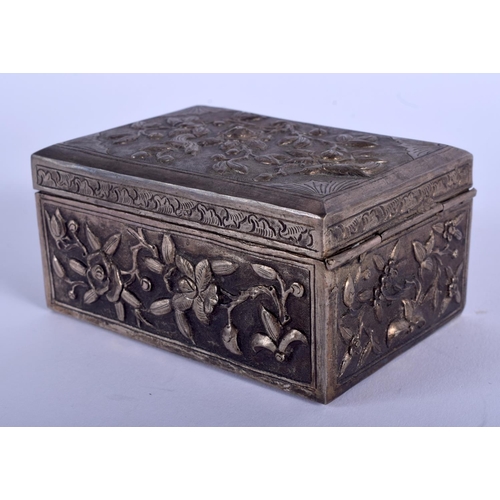 1608 - A 19TH CENTURY CHINESE EXPORT SILVER BOX AND COVER decorated with foliage. 213 grams. 10 cm x 8 cm.