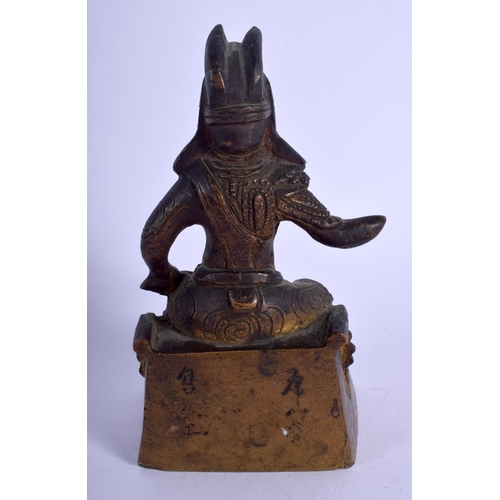 1644 - A 17TH/18TH CENTURY CHINESE BRONZE GUARDIAN Ming/Qing. 12 cm x 5.5 cm.