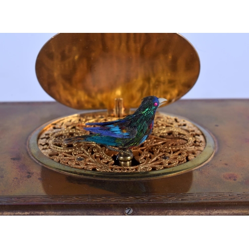 2004 - A LOVELY EARLY 19TH CENTURY SWISS BRASS CASED MUSICAL AUTOMATON BIRD BOX within original box. 9 cm x... 