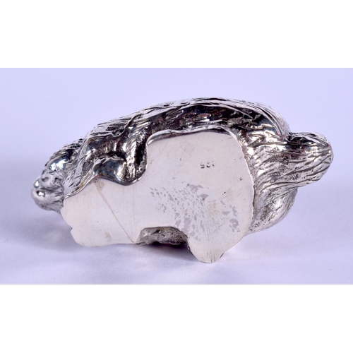 2100 - A SILVER RABBIT PIN CUSHION. 4.5 cm wide.