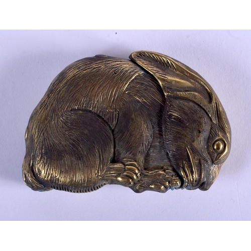 2104 - A BRASS RABBIT SNUFF BOX. 5 cm x 4.5 cm.