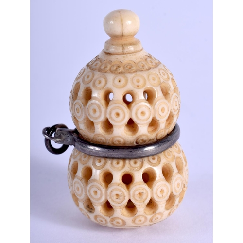 2144 - AN 18TH/19TH CENTURY JAPANESE EDO PERIOD IVORY GOURD BOTTLE. 4.25 cm high.