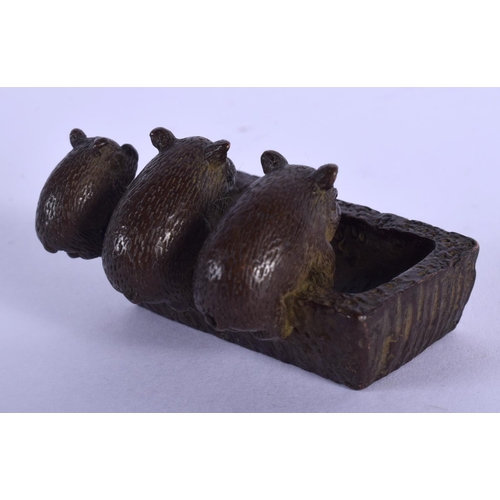 2206 - A JAPANESE BRONZE TROUGH OKIMONO. 4.5 cm wide.