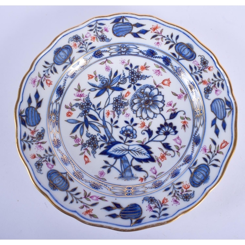 2362 - AN EARLY 20TH CENTURY MEISSEN PORCELAIN DISH painted with flowers. 24 cm diameter.