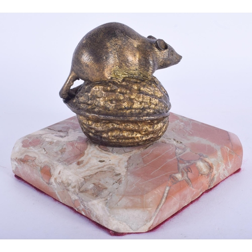 2419 - AN ANTIQUE CONTINENTAL COLD PAINTED BRONZE MOUSE modelled upon a nut. Bronze 8 cm x 8 cm.