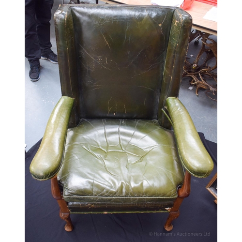 2474 - A HISTORICALLY IMPORTANT SOUTHERN RAILWAYS ROYAL TRAIN KINGS CHAIR the mahogany and leather armchair... 