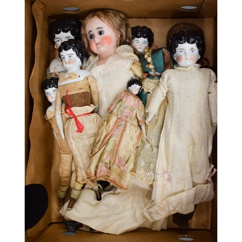 2510 - A BOX OF OLD DOLLS. (qty)