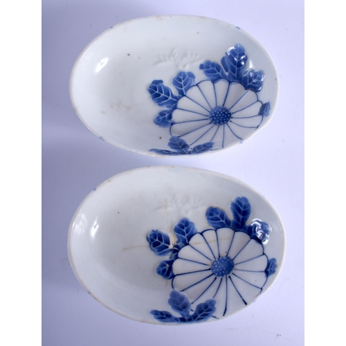 1033 - A PAIR OF 19TH CENTURY JAPANESE MEIJI PERIOD BLUE AND WHITE DISHES. 15 cm x 10 cm.